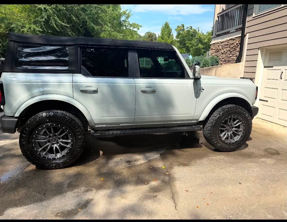 Detailed Ford Bronco exterior